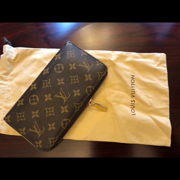 Louis Vuitton Handbags - Authentic LV zippy wallet